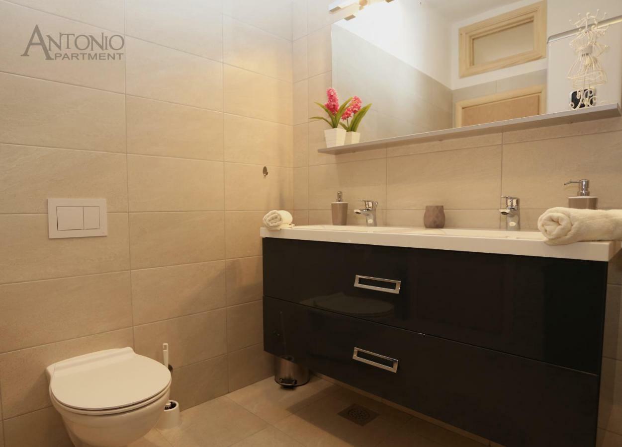 Antonio Apartment Sibenik Bagian luar foto