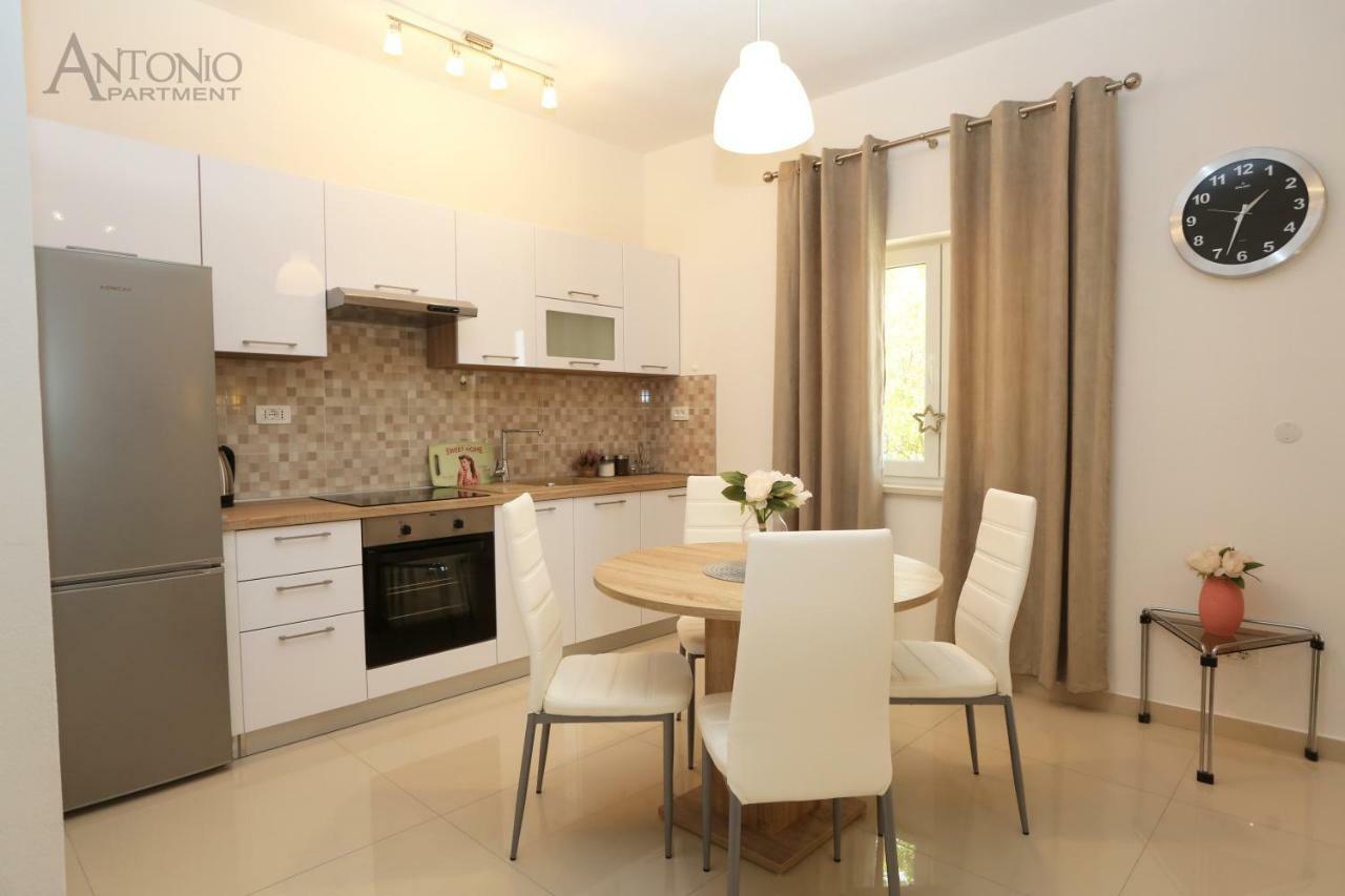 Antonio Apartment Sibenik Bagian luar foto
