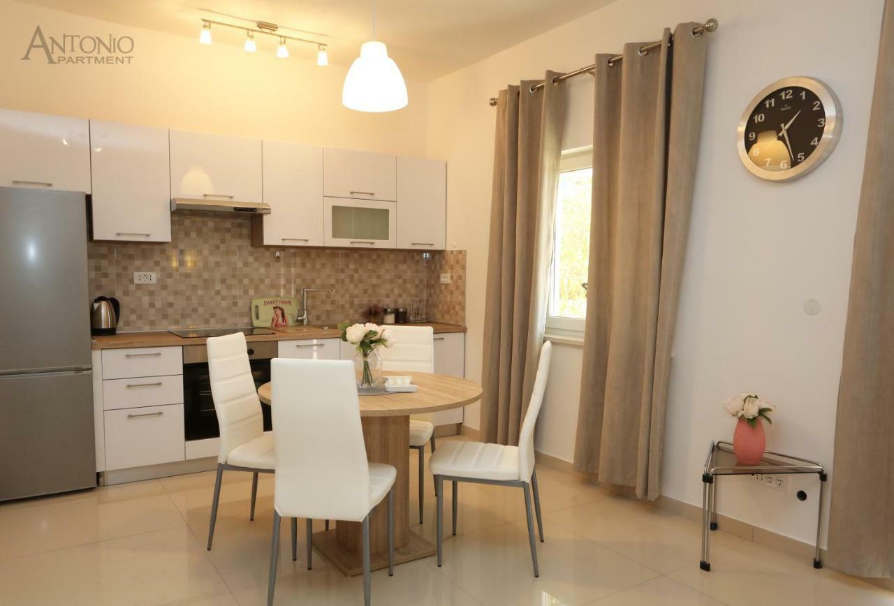 Antonio Apartment Sibenik Bagian luar foto